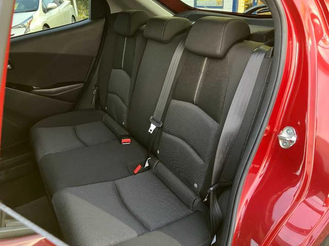 デミオ １３Ｓツーリング　４ＷＤ／衝突軽減ブレーキ／横滑防止／純正エンジンスターター／前席シートヒーター／ナビ／フルセグＴＶ／ブルートゥース／ＤＶＤ再生／バックカメラ／オート電動格納サイドミラー／オートライト／アイドリングス（41枚目）