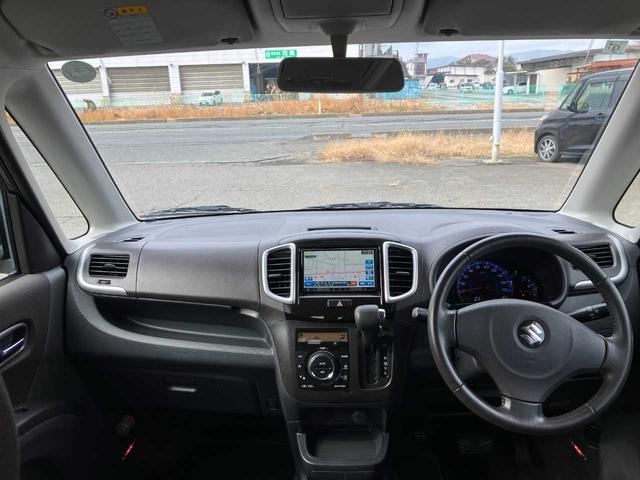 ソリオ S 4WD/シートヒーター/エンスタ/両側パワースライドドア/横滑防止/ナビ/フルセグTV/ブルートゥース/DVD再生/CD/USB/オートライト/フォグランプ/サイドミラーヒーター/電動格納サイドミラー(2枚目)