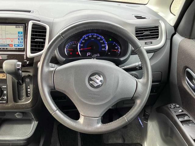 ソリオ S 4WD/シートヒーター/エンスタ/両側パワースライドドア/横滑防止/ナビ/フルセグTV/ブルートゥース/DVD再生/CD/USB/オートライト/フォグランプ/サイドミラーヒーター/電動格納サイドミラー(11枚目)