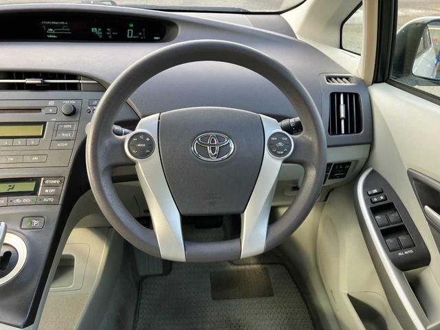 プリウス Ｓ　ワンオーナー／横滑り防止／寒冷地仕様／フロントガラス熱線／リアフォグランプ／フロントフォグランプ／純正１５インチアルミホイール（2枚目）