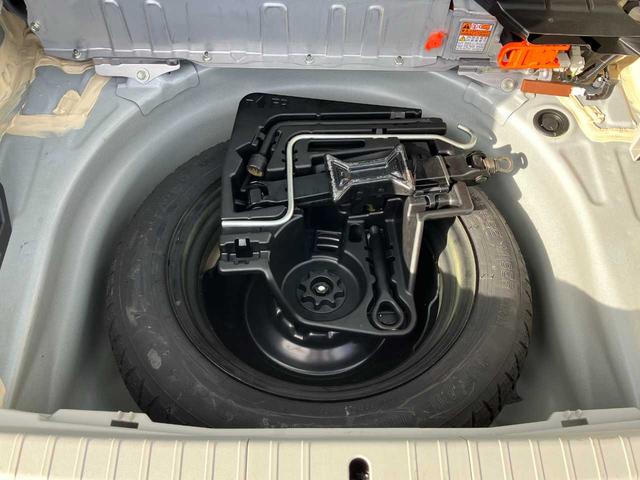 プリウス Ｓ　ワンオーナー／横滑り防止／寒冷地仕様／フロントガラス熱線／リアフォグランプ／フロントフォグランプ／純正１５インチアルミホイール（32枚目）