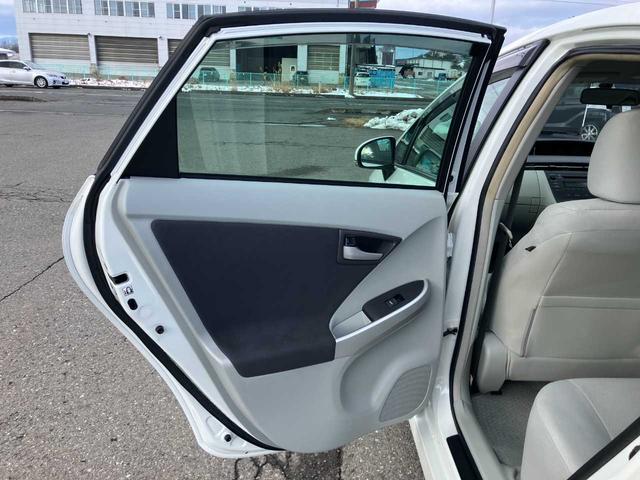 プリウス Ｓ　ワンオーナー／横滑り防止／寒冷地仕様／フロントガラス熱線／リアフォグランプ／フロントフォグランプ／純正１５インチアルミホイール（47枚目）