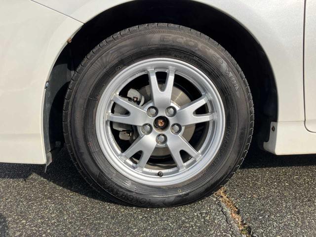 プリウス Ｓ　ワンオーナー／横滑り防止／寒冷地仕様／フロントガラス熱線／リアフォグランプ／フロントフォグランプ／純正１５インチアルミホイール（52枚目）