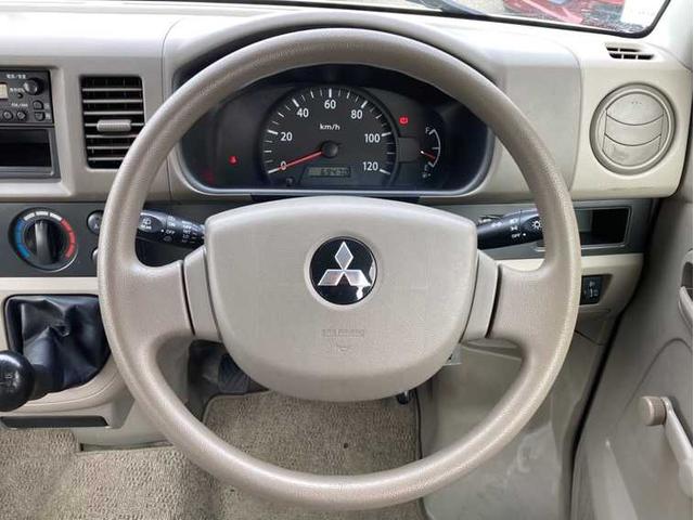 ミニキャブバン Ｍ　切替４ＷＤ／ワンオーナー／５速マニュアル／車検Ｒ９年１月１６日（土）まで／キーレス／社外１２インチアルミホイール／運転席＆助手席エアバック（15枚目）