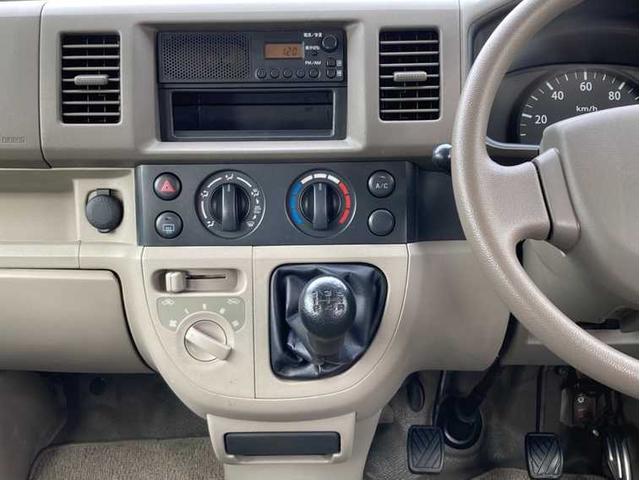 ミニキャブバン Ｍ　切替４ＷＤ／ワンオーナー／５速マニュアル／車検Ｒ９年１月１６日（土）まで／キーレス／社外１２インチアルミホイール／運転席＆助手席エアバック（17枚目）