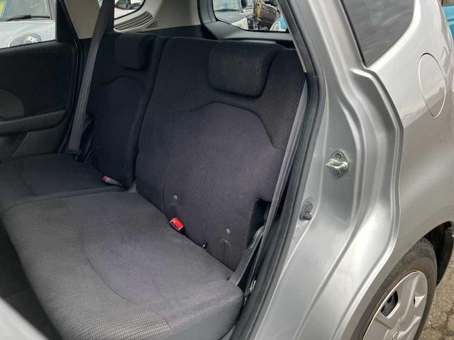 フィットハイブリッド ベースグレード　ハイブリッド／ＥＴＣ／オート電動格納サイドミラー／ナビ／フルセグＴＶ／ＤＶＤ再生／クルーズコントロール／ＥＣＯＮ／キーレス（43枚目）