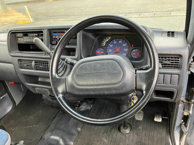 サンバートラック ＴＣ　４ＷＤ／オートマ／エアコン／パワステ／ゲートチェーン／ゴムマット／ＡＴＰＯＷＥＲスイッチ／運転席＆助手席エアバック（3枚目）