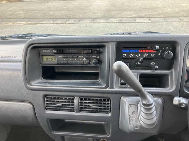 サンバートラック ＴＣ　４ＷＤ／オートマ／エアコン／パワステ／ゲートチェーン／ゴムマット／ＡＴＰＯＷＥＲスイッチ／運転席＆助手席エアバック（13枚目）