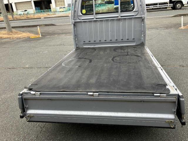 サンバートラック ＴＣ　４ＷＤ／オートマ／エアコン／パワステ／ゲートチェーン／ゴムマット／ＡＴＰＯＷＥＲスイッチ／運転席＆助手席エアバック（28枚目）