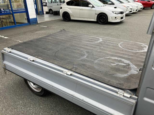 サンバートラック ＴＣ　４ＷＤ／オートマ／エアコン／パワステ／ゲートチェーン／ゴムマット／ＡＴＰＯＷＥＲスイッチ／運転席＆助手席エアバック（29枚目）