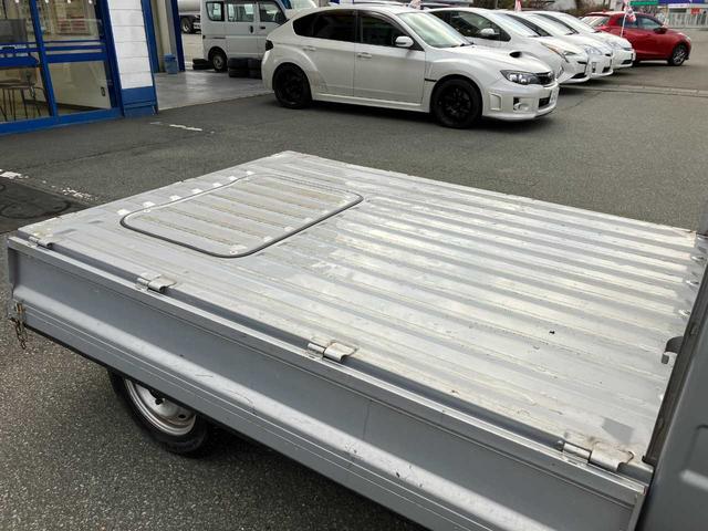 サンバートラック ＴＣ　４ＷＤ／オートマ／エアコン／パワステ／ゲートチェーン／ゴムマット／ＡＴＰＯＷＥＲスイッチ／運転席＆助手席エアバック（31枚目）