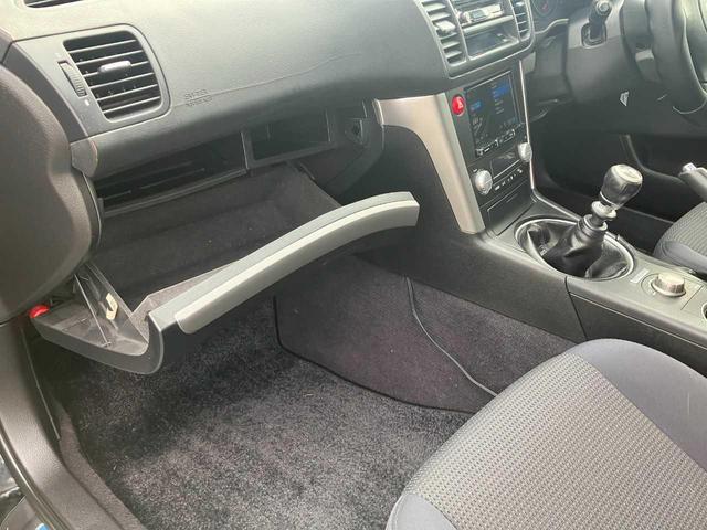 レガシィツーリングワゴン ２．０ＧＴスペックＢ　６速マニュアル／約２２１千ｋｍ時タイミングベルト交換済み／カロッツェリアナビ／フルセグＴＶ／ブルートゥース／ＤＶＤ再生／バックカメラ／ＨＫＳマフラー／純正１８アルミ／ワーク１８アルミ夏付き（54枚目）