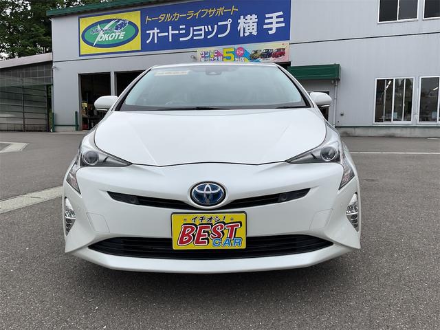 プリウス Ａ　ドライブレコーダー　ＥＴＣ　クリアランスソナー　レーンアシスト　オートクルーズコントロール　パークアシスト　衝突被害軽減システム　バックカメラ　ナビ　ＴＶ　アルミホイール　オートマチックハイビーム（11枚目）