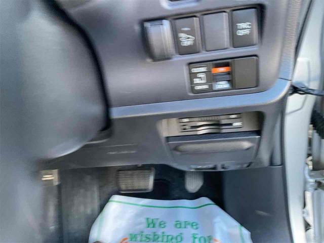 ヴォクシー ハイブリッドＶ　ドライブレコーダー　ＥＴＣ　バックカメラ　ナビ　ＴＶ　オートクルーズコントロール　両側スライド・片側電動　オートライト　ＬＥＤヘッドランプ　スマートキー　アイドリングストップ　電動格納ミラー（9枚目）