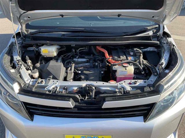 ヴォクシー ハイブリッドＶ　ドライブレコーダー　ＥＴＣ　バックカメラ　ナビ　ＴＶ　オートクルーズコントロール　両側スライド・片側電動　オートライト　ＬＥＤヘッドランプ　スマートキー　アイドリングストップ　電動格納ミラー（20枚目）