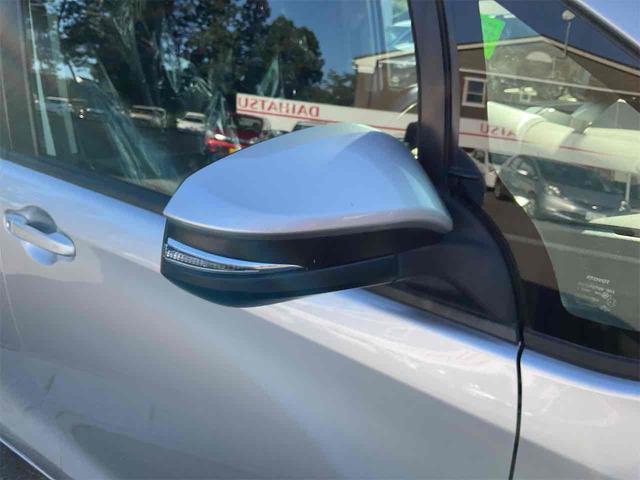 ヴォクシー ハイブリッドＶ　ドライブレコーダー　ＥＴＣ　バックカメラ　ナビ　ＴＶ　オートクルーズコントロール　両側スライド・片側電動　オートライト　ＬＥＤヘッドランプ　スマートキー　アイドリングストップ　電動格納ミラー（35枚目）