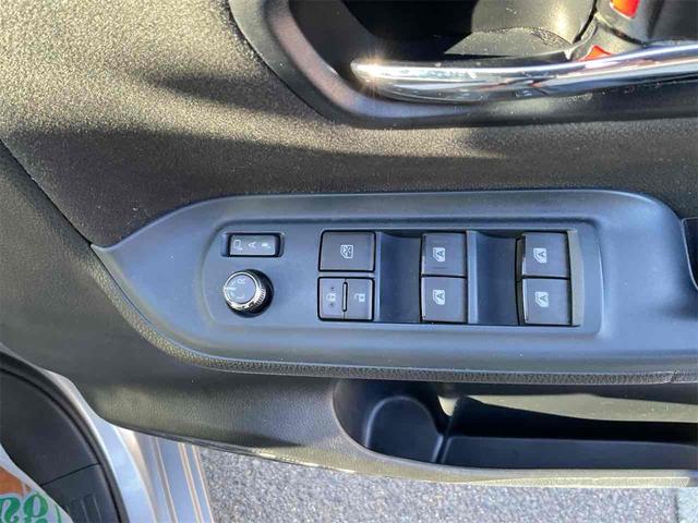 ヴォクシー ハイブリッドＶ　ドライブレコーダー　ＥＴＣ　バックカメラ　ナビ　ＴＶ　オートクルーズコントロール　両側スライド・片側電動　オートライト　ＬＥＤヘッドランプ　スマートキー　アイドリングストップ　電動格納ミラー（38枚目）