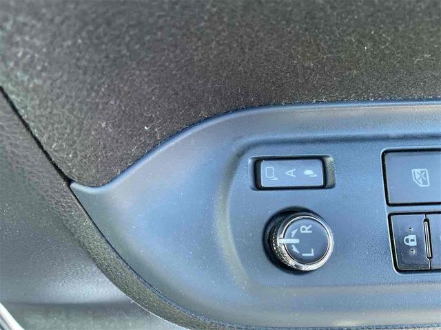 ヴォクシー ハイブリッドＶ　ドライブレコーダー　ＥＴＣ　バックカメラ　ナビ　ＴＶ　オートクルーズコントロール　両側スライド・片側電動　オートライト　ＬＥＤヘッドランプ　スマートキー　アイドリングストップ　電動格納ミラー（62枚目）