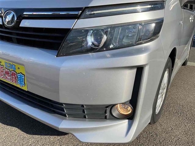 ヴォクシー ハイブリッドＶ　ドライブレコーダー　ＥＴＣ　バックカメラ　ナビ　ＴＶ　オートクルーズコントロール　両側スライド・片側電動　オートライト　ＬＥＤヘッドランプ　スマートキー　アイドリングストップ　電動格納ミラー（69枚目）