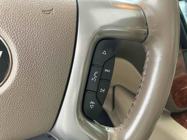 シボレーアバランチ ＬＴＺ　フリップダウンモニター　オートクルーズコントロール　ナビ　ＴＶ　バックカメラ　キーレスエントリー　電動格納ミラー　シートヒーター　シートエアコン　オートライト　アルミホイール　ＥＳＣ（32枚目）
