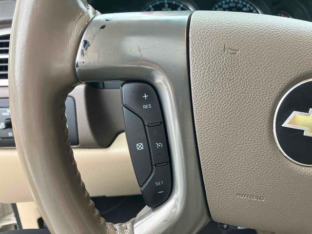 シボレーアバランチ ＬＴＺ　フリップダウンモニター　オートクルーズコントロール　ナビ　ＴＶ　バックカメラ　キーレスエントリー　電動格納ミラー　シートヒーター　シートエアコン　オートライト　アルミホイール　ＥＳＣ（33枚目）