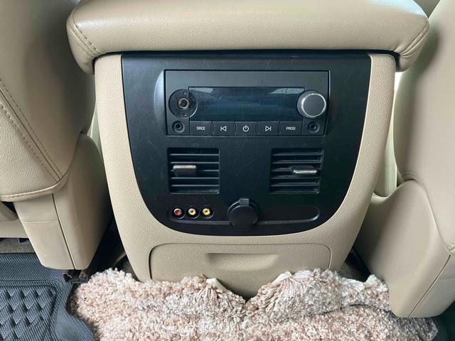 シボレーアバランチ ＬＴＺ　フリップダウンモニター　オートクルーズコントロール　ナビ　ＴＶ　バックカメラ　キーレスエントリー　電動格納ミラー　シートヒーター　シートエアコン　オートライト　アルミホイール　ＥＳＣ（49枚目）