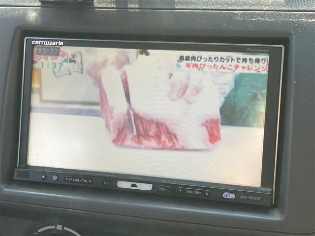 スイフト １．３ＸＧ　ドライブレコーダー　バックカメラ　ＴＶ　アルミホイール　キーレスエントリー　電動格納ミラー　ＡＴ　盗難防止システム　衝突安全ボディ　ＡＢＳ　ＣＤ　ＤＶＤ再生　ミュージックプレイヤー接続可　エアコン（5枚目）