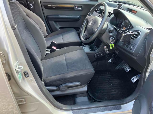 スイフト １．３ＸＧ　ドライブレコーダー　バックカメラ　ＴＶ　アルミホイール　キーレスエントリー　電動格納ミラー　ＡＴ　盗難防止システム　衝突安全ボディ　ＡＢＳ　ＣＤ　ＤＶＤ再生　ミュージックプレイヤー接続可　エアコン（11枚目）