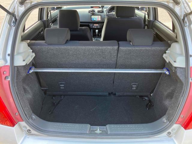 スイフト １．３ＸＧ　ドライブレコーダー　バックカメラ　ＴＶ　アルミホイール　キーレスエントリー　電動格納ミラー　ＡＴ　盗難防止システム　衝突安全ボディ　ＡＢＳ　ＣＤ　ＤＶＤ再生　ミュージックプレイヤー接続可　エアコン（17枚目）