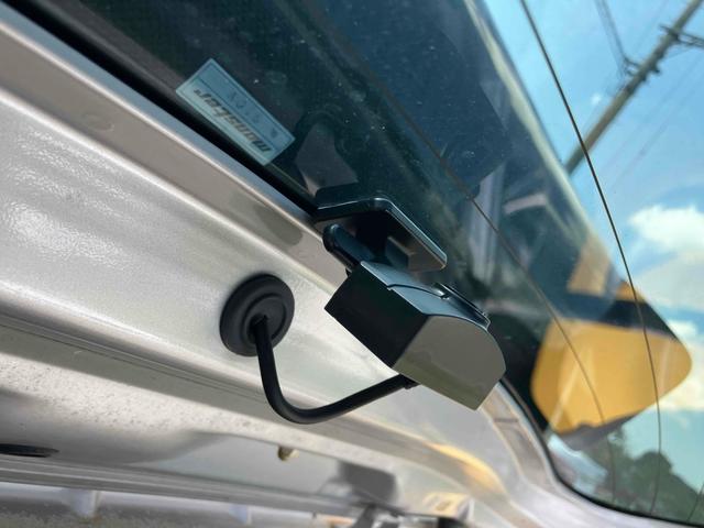 スイフト １．３ＸＧ　ドライブレコーダー　バックカメラ　ＴＶ　アルミホイール　キーレスエントリー　電動格納ミラー　ＡＴ　盗難防止システム　衝突安全ボディ　ＡＢＳ　ＣＤ　ＤＶＤ再生　ミュージックプレイヤー接続可　エアコン（29枚目）