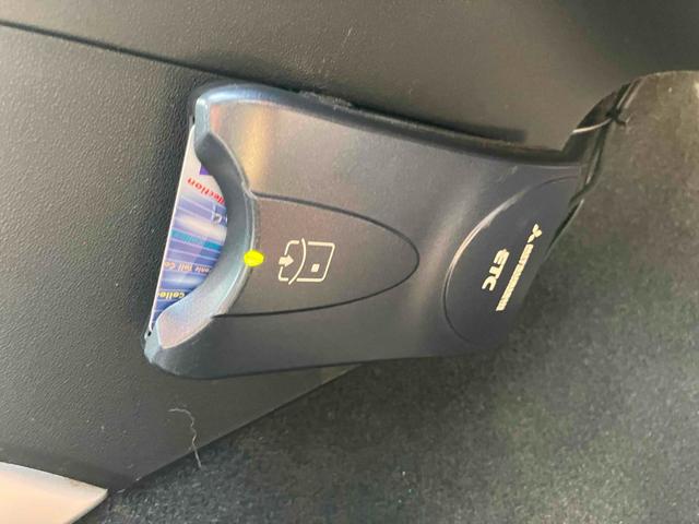 ＲＸ－８ タイプＥ　ドライブレコーダー　ＥＴＣ　オートクルーズコントロール　ＡＴ　ＨＩＤ　スマートキー　電動格納ミラー　アルミホイール　パワーシート　盗難防止システム　衝突安全ボディ　ＡＢＳ　ＥＳＣ　ＣＤ　ＭＤ　カセット（6枚目）