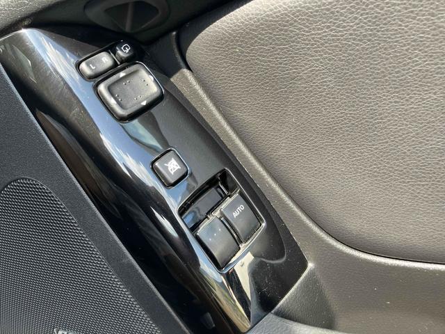 ＲＸ－８ タイプＥ　ドライブレコーダー　ＥＴＣ　オートクルーズコントロール　ＡＴ　ＨＩＤ　スマートキー　電動格納ミラー　アルミホイール　パワーシート　盗難防止システム　衝突安全ボディ　ＡＢＳ　ＥＳＣ　ＣＤ　ＭＤ　カセット（11枚目）