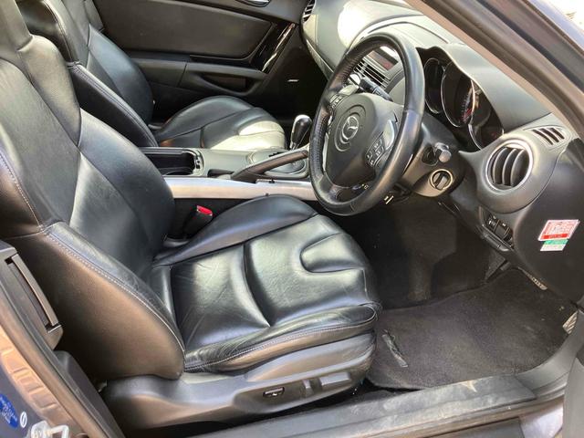 ＲＸ－８ タイプＥ　ドライブレコーダー　ＥＴＣ　オートクルーズコントロール　ＡＴ　ＨＩＤ　スマートキー　電動格納ミラー　アルミホイール　パワーシート　盗難防止システム　衝突安全ボディ　ＡＢＳ　ＥＳＣ　ＣＤ　ＭＤ　カセット（31枚目）