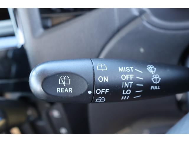 ルークス ハイウェイスター　両側スライド・片側電動　オートライト　ＨＩＤ　スマートキー　シートヒーター　ベンチシート　ＣＶＴ　盗難防止システム　ＡＢＳ　ＣＤ　アルミホイール　衝突安全ボディ　エアコン　パワーステアリング（5枚目）