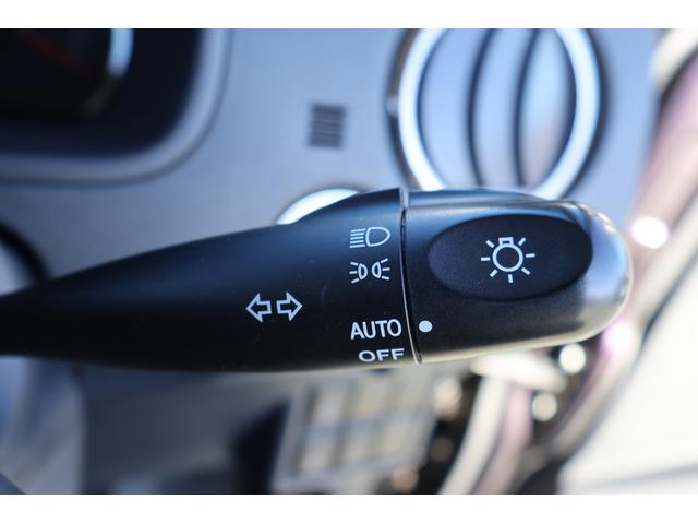ルークス ハイウェイスター　両側スライド・片側電動　オートライト　ＨＩＤ　スマートキー　シートヒーター　ベンチシート　ＣＶＴ　盗難防止システム　ＡＢＳ　ＣＤ　アルミホイール　衝突安全ボディ　エアコン　パワーステアリング（6枚目）