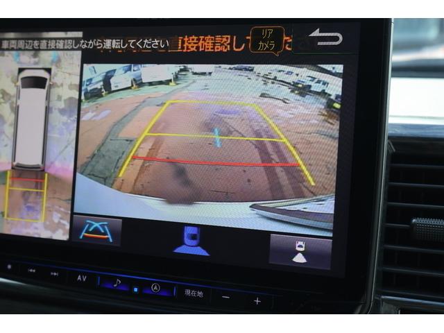 バックカメラも付いています。駐車の時に便利なのはもちろんの事、後方死角にいる子供たちに気が付くことができるので安心安全ですね