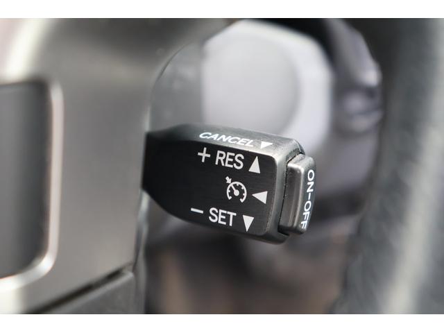 長距離に大活躍のオートクルーズコントロールになります。１度使ってしまうと手放せなくなる快適装備です。ぜひ体感してください。