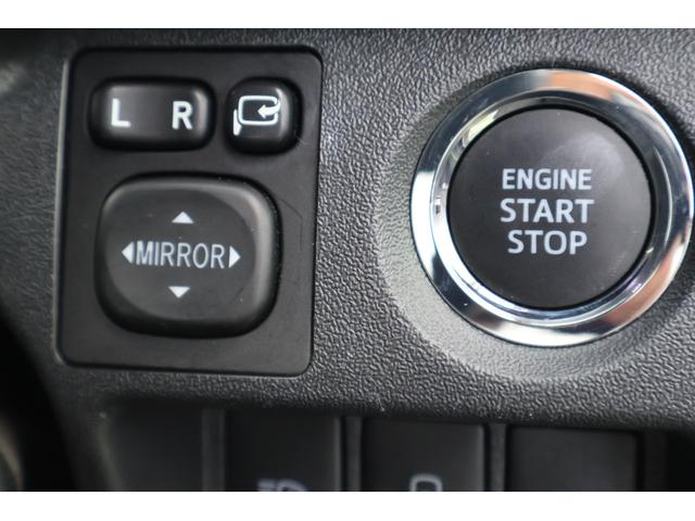 エンジン始動も楽チンです。イチイチ鍵を出す手間も無くなりますよ。