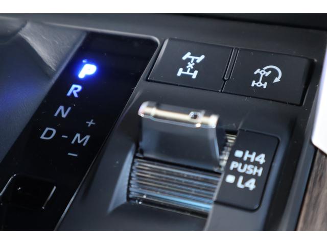 ランドクルーザー ＺＸ　４ＷＤ　全周囲カメラ　クリアランスソナー　オートクルーズコントロール　レーンアシスト　パワーシート　衝突被害軽減システム　ターボ　ＴＶ　オートマチックハイビーム　オートライト　ＬＥＤヘッドランプ（16枚目）