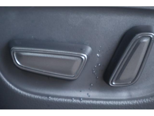 ランドクルーザー ＺＸ　４ＷＤ　全周囲カメラ　クリアランスソナー　オートクルーズコントロール　レーンアシスト　パワーシート　衝突被害軽減システム　ターボ　ＴＶ　オートマチックハイビーム　オートライト　ＬＥＤヘッドランプ（50枚目）