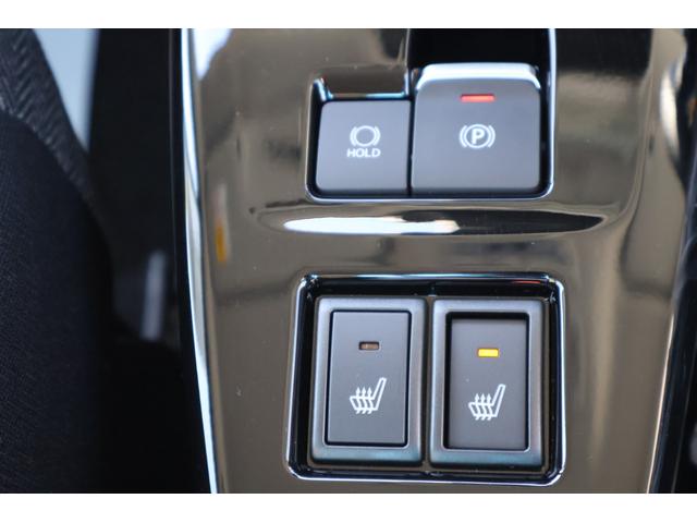 クロスビー ハイブリッドＭＺ　全周囲カメラ　クリアランスソナー　オートクルーズコントロール　レーンアシスト　衝突被害軽減システム　ナビ　ＴＶ　オートライト　ＬＥＤヘッドランプ　アルミホイール　スマートキー　アイドリングストップ（10枚目）