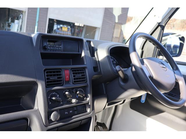 クリッパートラック ＤＸ　４ＷＤ　クリアランスソナー　ドライブレコーダー　アイドリングストップ　ＥＳＣ　エアコン　運転席エアバッグ（3枚目）