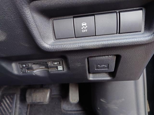 シエンタ ハイブリッドＺ　４ＷＤ　バックカメラ　ナビ　オートクルーズコントロール　レーンアシスト　衝突被害軽減システム　両側電動スライドドア　オートマチックハイビーム　オートライト　ＬＥＤヘッドランプ　スマートキー（9枚目）