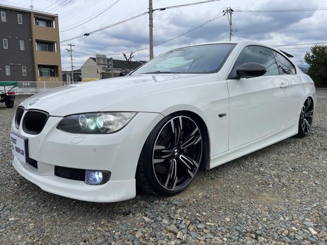 ３シリーズ ３３５ｉ　左ハンドル　ツインターボ　サンルーフ　ＢＬＩＴＺ車高調　シートヒーター付き電動黒革シート　純正ナビ　フルセグＴＶ　バックカメラ　障害物センサー　カロッツェリアＤＶＤプレーヤー　ＥＴＣ（13枚目）