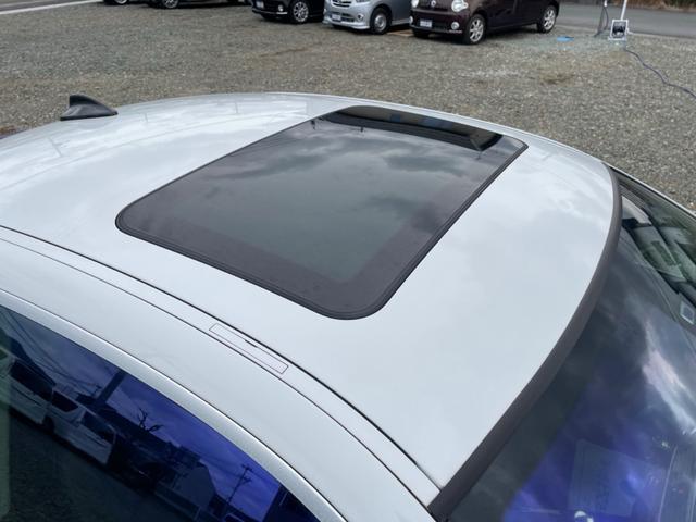 ３シリーズ ３３５ｉ　左ハンドル　ツインターボ　サンルーフ　ＢＬＩＴＺ車高調　シートヒーター付き電動黒革シート　純正ナビ　フルセグＴＶ　バックカメラ　障害物センサー　カロッツェリアＤＶＤプレーヤー　ＥＴＣ（17枚目）