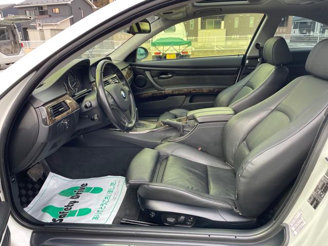 ３シリーズ ３３５ｉ　左ハンドル　ツインターボ　サンルーフ　ＢＬＩＴＺ車高調　シートヒーター付き電動黒革シート　純正ナビ　フルセグＴＶ　バックカメラ　障害物センサー　カロッツェリアＤＶＤプレーヤー　ＥＴＣ（24枚目）