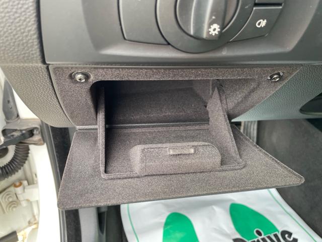 ３シリーズ ３３５ｉ　左ハンドル　ツインターボ　サンルーフ　ＢＬＩＴＺ車高調　シートヒーター付き電動黒革シート　純正ナビ　フルセグＴＶ　バックカメラ　障害物センサー　カロッツェリアＤＶＤプレーヤー　ＥＴＣ（32枚目）
