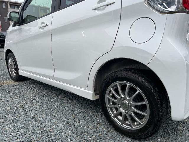 デイズ ハイウェイスター　Ｇ　車検Ｒ８年７月　アイドリングストップ　ルームミラー内蔵全周囲カメラ　バックカメラ　ＨＤＤナビ　フルセグＴＶ　タッチパネル式オートエアコン（12枚目）