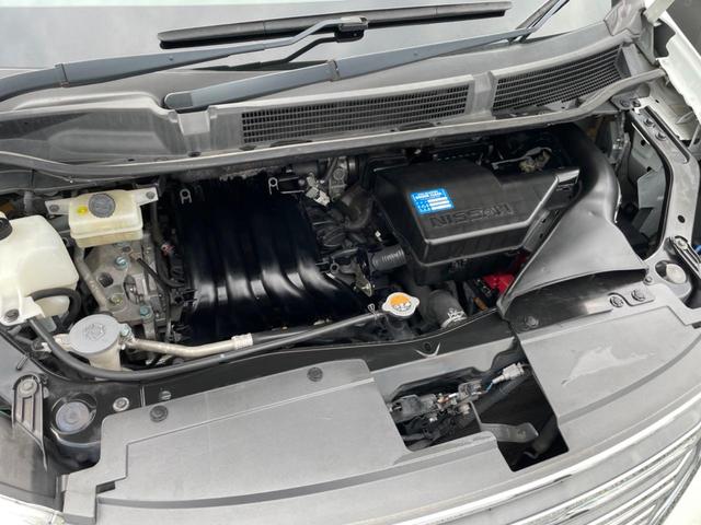 セレナ ハイウェイスターＳ－ＨＶアドバンスドセーフティパック　衝突被害軽減ブレーキ　車線逸脱警報　クルーズコントロール　アイドリングストップ　横滑り防止装置　障害物センサー　全周囲カメラ　両側電動スライドドア　ＳＤナビ　Ｂｌｕｅｔｏｏｔｈオーディオ　後席モニター（19枚目）