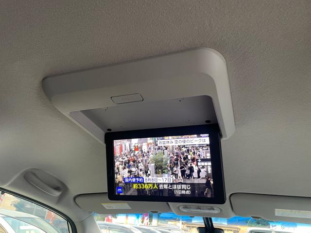 セレナ ハイウェイスターＳ－ＨＶアドバンスドセーフティパック　衝突被害軽減ブレーキ　車線逸脱警報　クルーズコントロール　アイドリングストップ　横滑り防止装置　障害物センサー　全周囲カメラ　両側電動スライドドア　ＳＤナビ　Ｂｌｕｅｔｏｏｔｈオーディオ　後席モニター（46枚目）